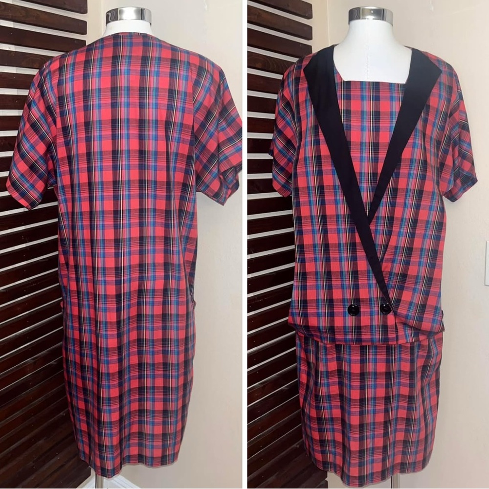 Volup Vintage 1980s Red Black & Blue Plaid Short Sleeve Button Front Dress